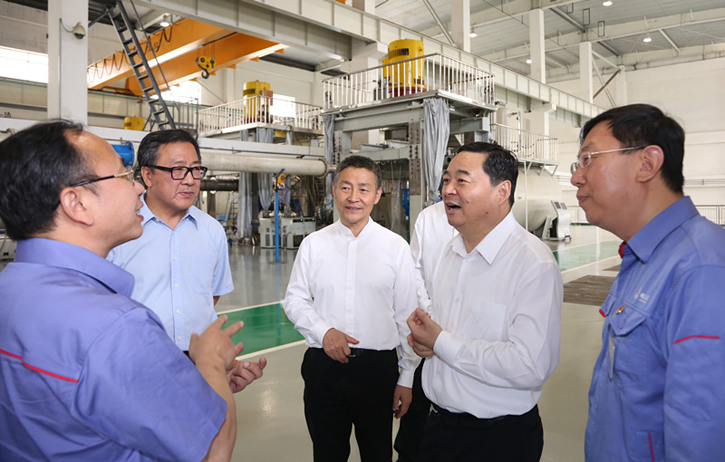 郝鹏与PA视讯集团一线科技人员深刻互换